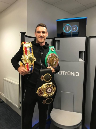 Professional boxer Callum Smith in front of CRYO XC™ cold air chamber